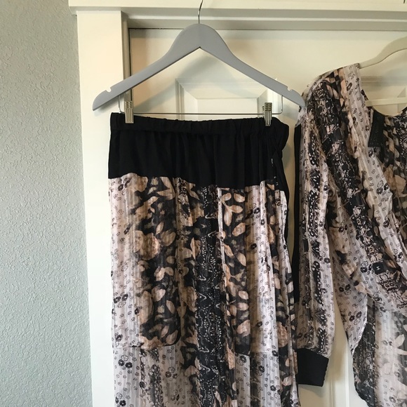 Pants suit - Picture 3 of 6